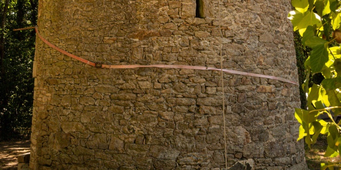 Pose du linteau et début de la maçonnerie de la 2ème fenêtre